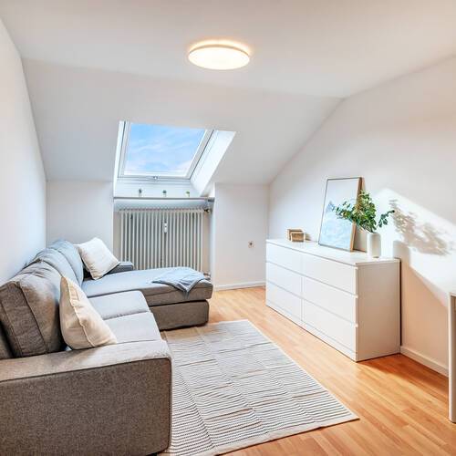 Dachgeschosswohnung mit 2.5 Zimmern | Dachau | 14669