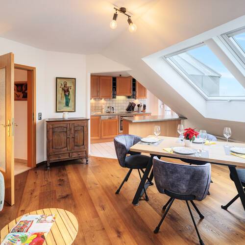 Dachgeschosswohnung mit 3 Zimmern | München-Neufahrn b. Freising | 14673