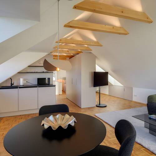 Dachgeschosswohnung mit 1 Zimmer | München-Forstenried | 14733