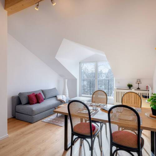 Dachgeschosswohnung mit 2.5 Zimmern | Gröbenzell | 14746