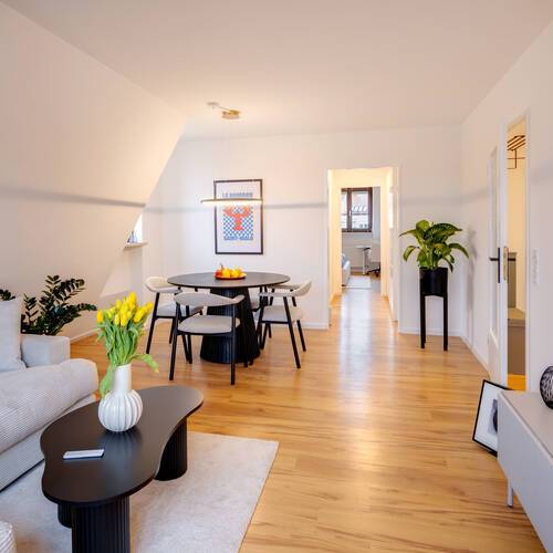 Dachgeschosswohnung mit 2 Zimmern | München-Isarvorstadt | 14762