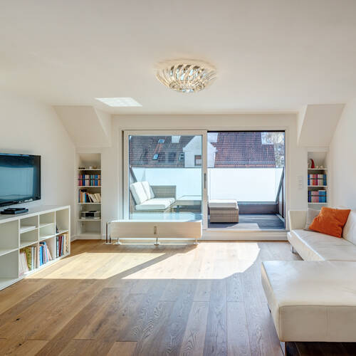 Dachterrassenwohnung mit 4 Zimmern | München-Moosach | 14797