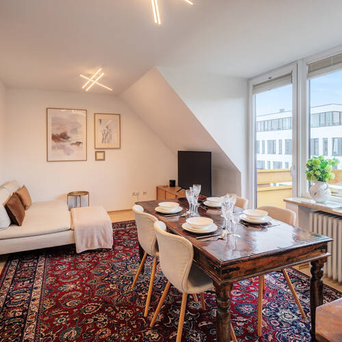 Dachgeschosswohnung mit 2 Zimmern | München-Sendling-Westpark | 14882