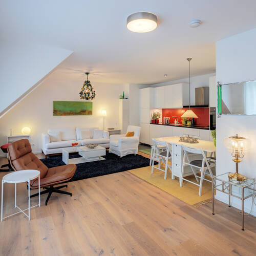 Dachgeschosswohnung mit 2 Zimmern | München-Allach | 14913