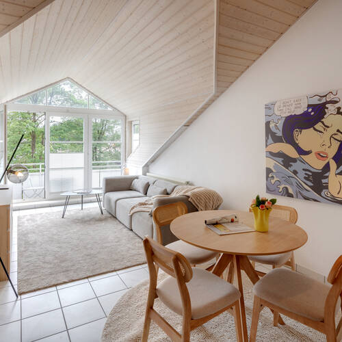Dachgeschosswohnung mit 2 Zimmern | München-Solln | 14919