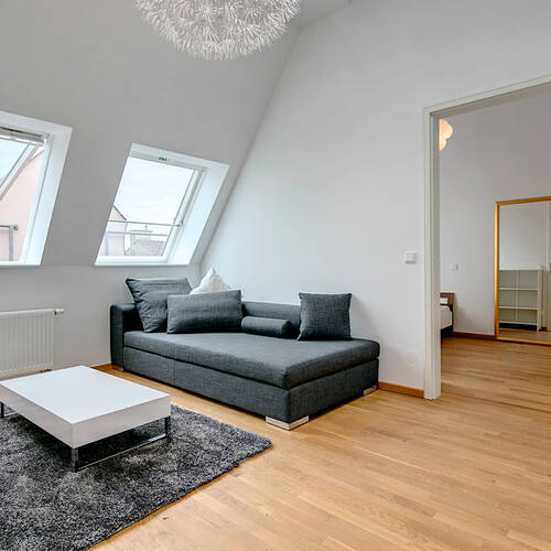 Dachgeschosswohnung mit 2.5 Zimmern | München-Neuhausen | 7084