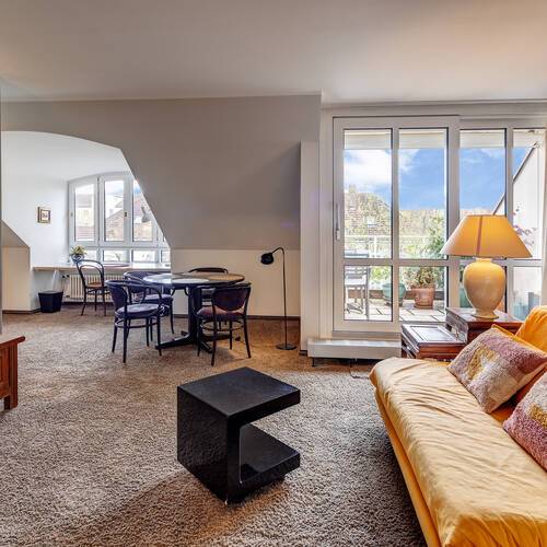 Dachgeschosswohnung mit 2 Zimmern | München-Bogenhausen | 8585