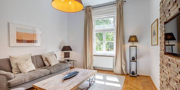 Wohnung mit 2.5 Zimmern | München-Schwabing | 9021