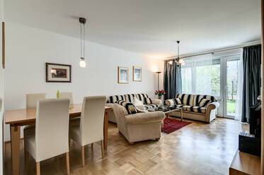 Erdgeschosswohnung mit Einzelstellplatz in Freimann