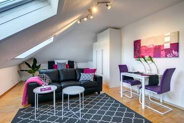 Möblierte 1-Zimmer-Dachgeschosswohnung auf Zeit mieten
