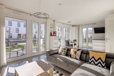 Möbliert: 2,5-Zi-Wohnung mit Terrasse, Neubau