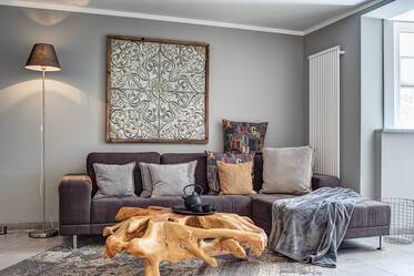 Helle, wohnlich möblierte 3-Zimmer Wohnung