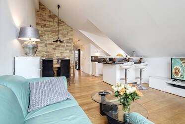 Top möblierte 2-Zimmer-Dachgeschosswohnung