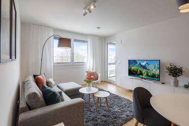 Sehr schönen möblierten 2-Zi-Wohnung mit Loggia