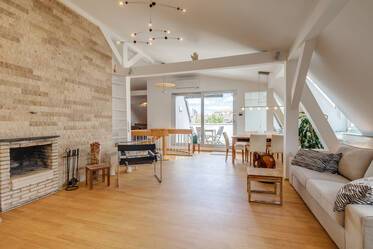 Top möbliDachterrassenwohnung in Maxvorstadt