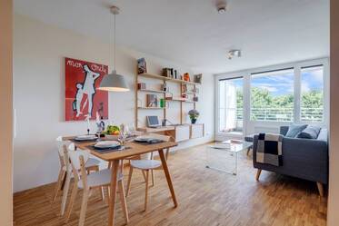 Klassisch und modern möblierte 2-Zimmer Wohnung