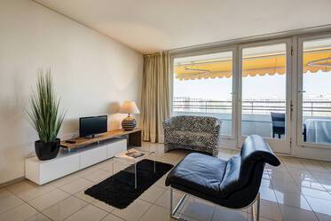Großzügige möblierte 1-Zimmer-Wohnung, Nähe S8