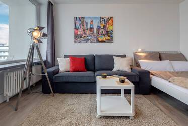 Helle, stilvolle Wohnung, nahe Airport S1 Linie