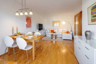 Unterhaching: sonnige möblierte Wohnung