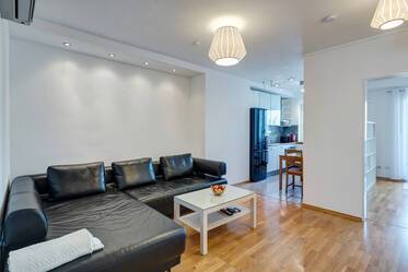 Helle und modern möblierte 3-Zimmer Wohnung