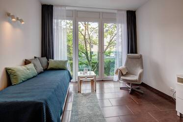 Apartment mit bester Verkehrsanbindung plus Flughafen-Linie