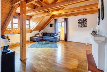 Gemütlich, geräumig und mit Balkon