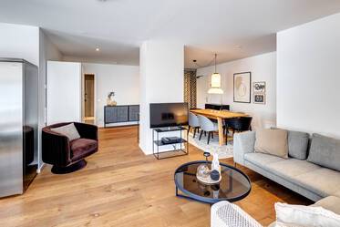 Ästhetisch möblierte Dachterrassenwohnung 