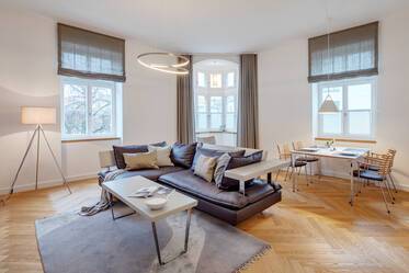 Moderne Wohnung in wunderschönem Altbau