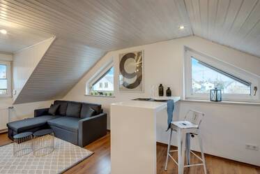 Schöne Dachgeschosswohnung in Lerchenau