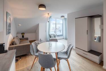 Helle 2-Zimmer Wohnung mit Balkon