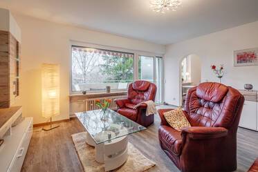 Sonnige, hell eingerichtete Wohnung mit Loggia