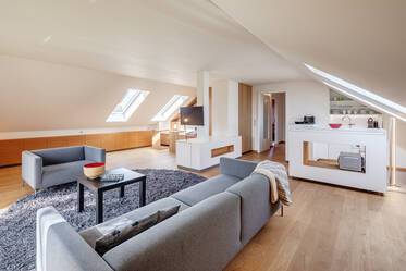 Exklusiv möblierte Dachgeschosswohnung 