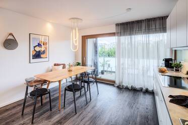 Hochwertige möblierte 4-Zimmer Wohnung