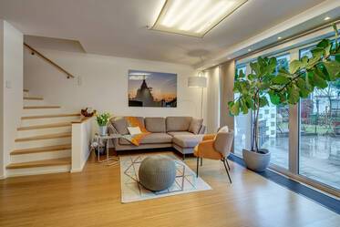 Modernisiertes Reihenmittelhaus mit großem Arbeitszimmer