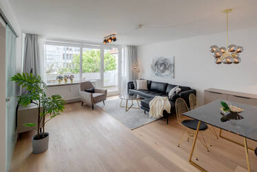 Helle 2-Zimmer Wohnung mit großem Westbalkon