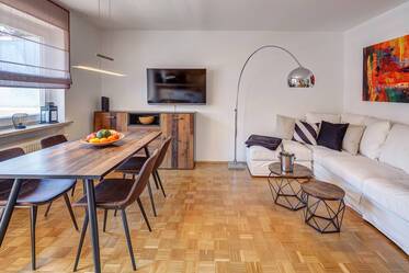 Helle, freundliche Wohnung mit großem Südbalkon