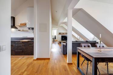Dachgeschosswohnung mit Garten (35m²) &amp; Tiefgarage