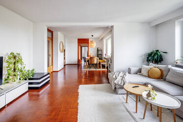 Geräumige Wohnung mit zwei Balkonen