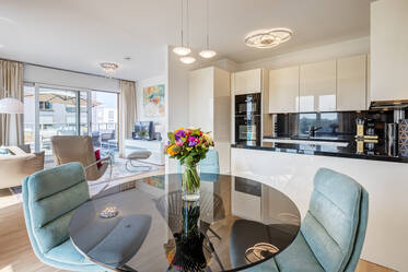Hochwertige 3-Zimmer Wohnung mit Dachterrasse