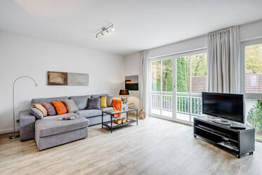 Helle, sehr schöne 2-Zimmer Wohnung in ruhiger Lage