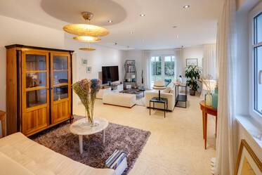 Luxuriös möblierte 7,5-Zimmer Wohnung in Sendling