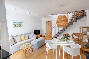 Schöne möblierte Maisonettewohnung in Aubing