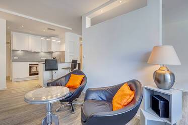Neu renoviertes Apartment mit großer Wohnküche & Westbalkon 
