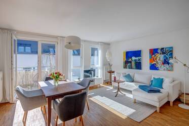  Helle möblierte 2-Zimmer Wohnung mit Balkon