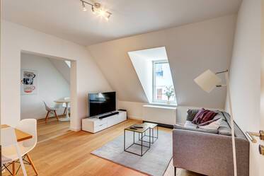 Helle Dachgeschosswohnung, Nähe TU München