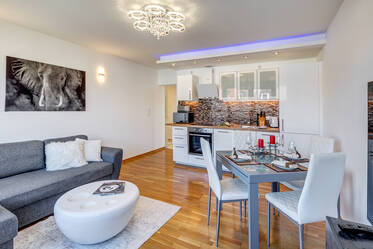 Schöne, ruhige und helle Südwest-Wohnung in Laim