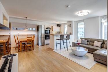 Allach | Sonnige 5-Zimmer Wohnung mit Loggia 