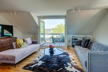 Schöne möblierte Dachterrassenwohnung in Untermenzing