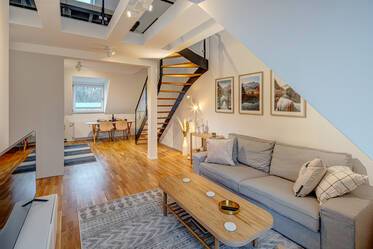 Wunderschöne Maisonettewohnung mit moderner Küche 