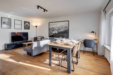 Überwiegend neu möblierte 2-Zimmer Wohnung